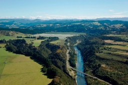 Mohaka viaduct and mixed land uses of the lower catchment Courtesy of www.abovehawkesbay.co.nz